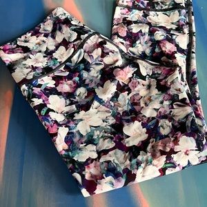 Lululemon leggings, size 8.